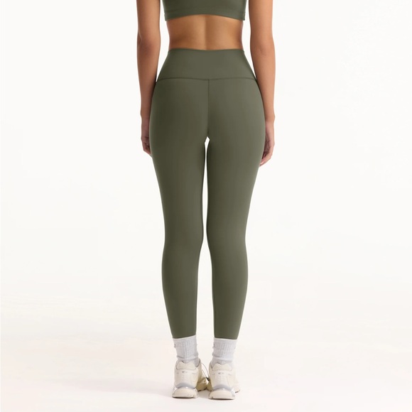 Set Lux High-Rise Leggings - Picture 3 of 7